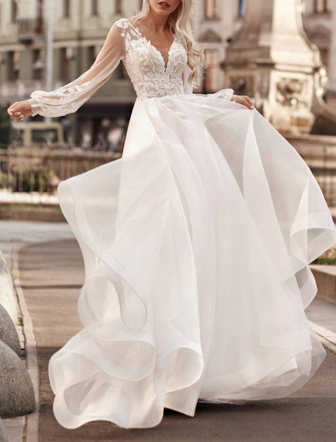 A-Line V Neck Long Sleeve Court Train Lace Bridal Gowns With Appliques Solid Color