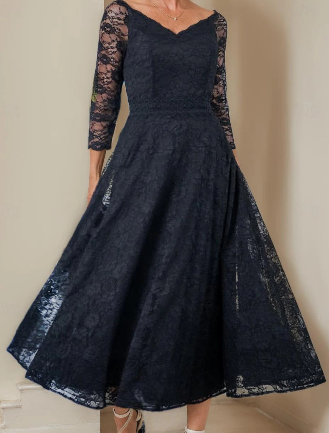 A-Line Mother of the Bride Dress Elegant V Neck Tea Length Lace 3/4 Length Sleeve with