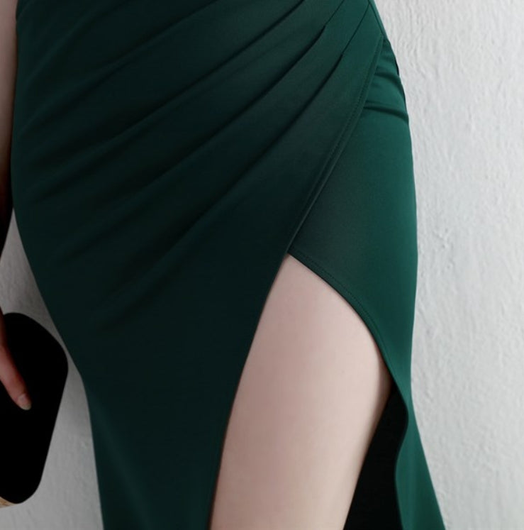 Emerald Green Long Ruched Bodice Spaghetti Straps Split Front Evening Dresses
