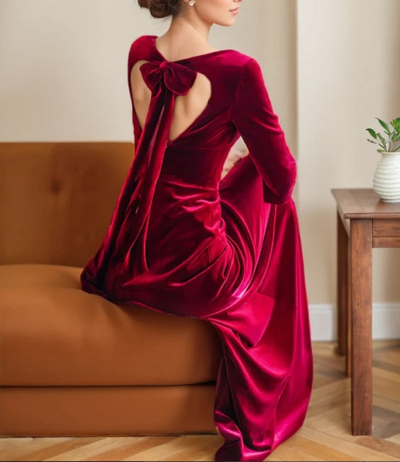 Elegant Long V-Neck A-Line Velvet Dress with Heart Shape Bow-Tied Back
