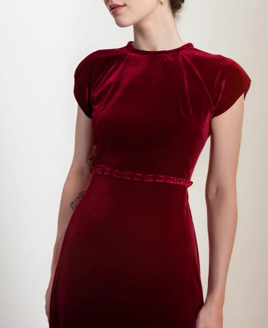 Elegant Burgundy Velvet Cap Sleeve Floor-Length Evening Dress