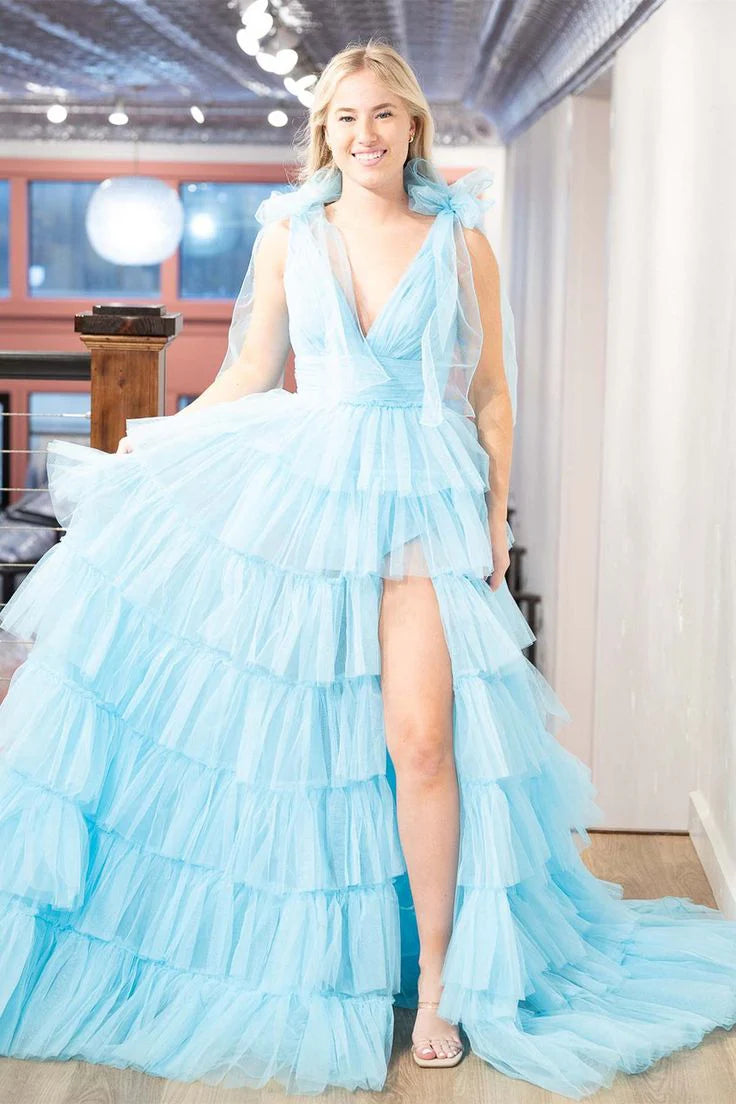A-line layered thin gauze V-neck with a split floor and ruffled edge for a ball dress