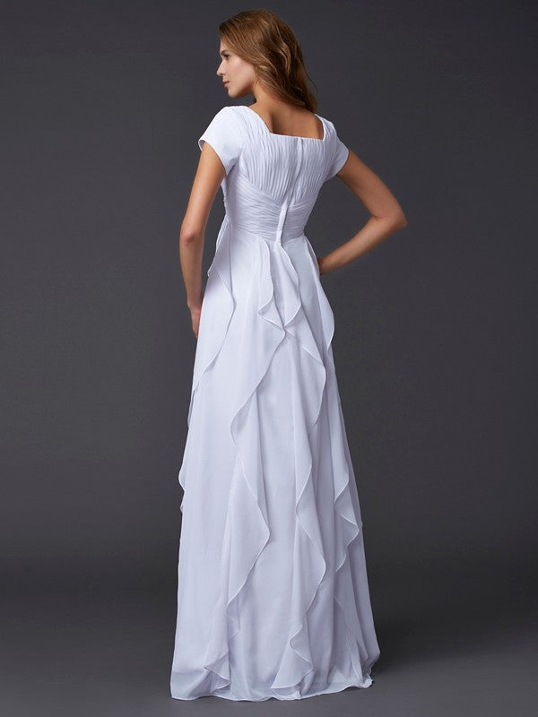 Elegant cylindrical square short sleeved ruffled edge long chiffon dress