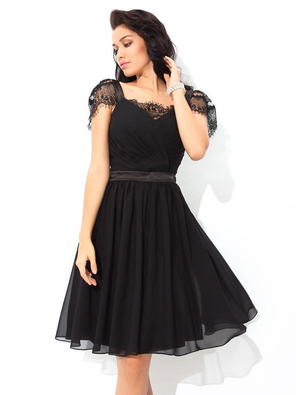 A-line Elegant Princess Shoulder Fold Sleeveless Short Chiffon Cocktail Dress