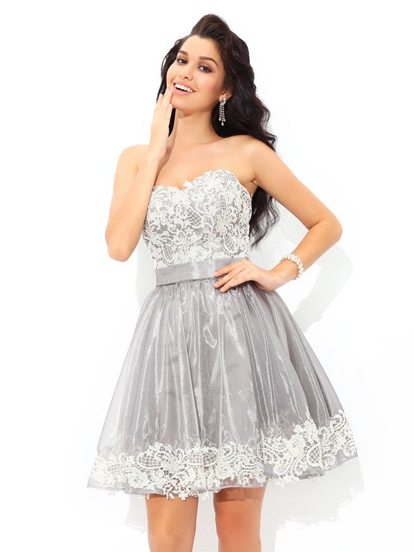 A-line Princess Sweetheart Lace Sleeveless Short sheer Cocktail Dress