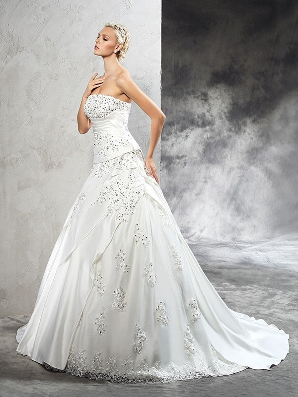 Sexy strapless beaded sleeveless long satin wedding dress