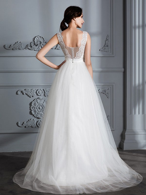 A-line Elegant Princess Sleeveless V-neck Bra and Tulle Wedding Dress