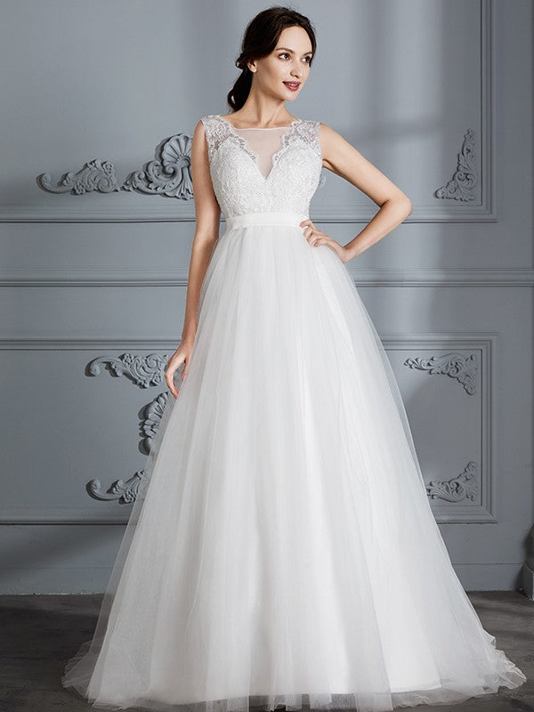 A-line Elegant Princess Sleeveless V-neck Bra and Tulle Wedding Dress