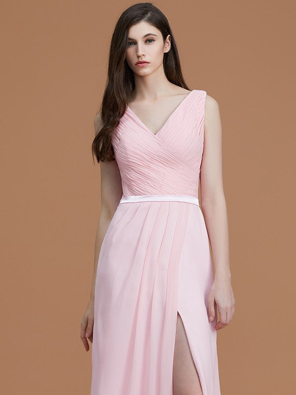 Princess V-neck sleeveless shoulder strap and ground pleated chiffon bridesmaid dress