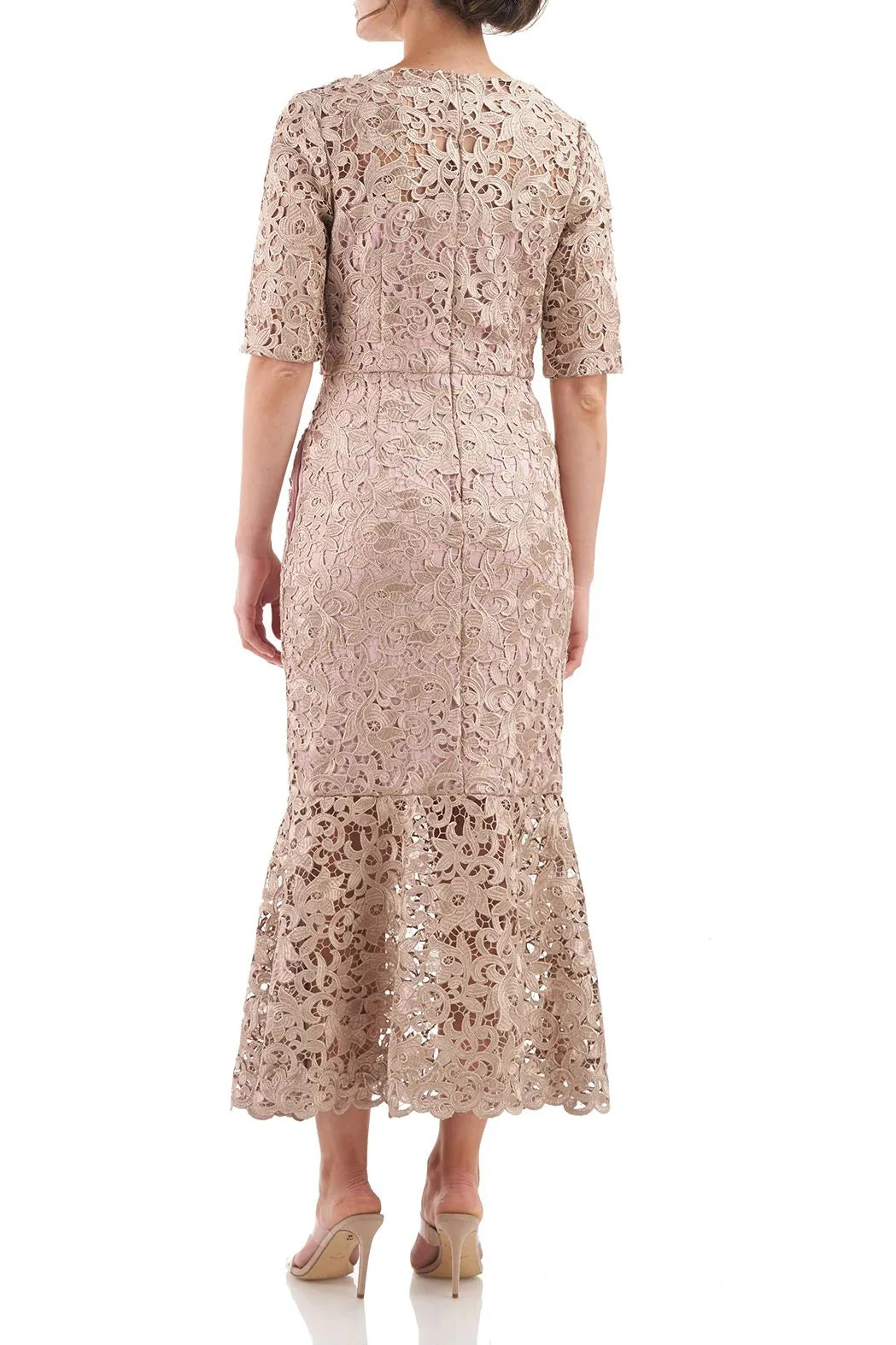 V-Neck Short Sleeve Zipper Back Skirt Scalloped Hem Lace Mother of the Bride Dresses