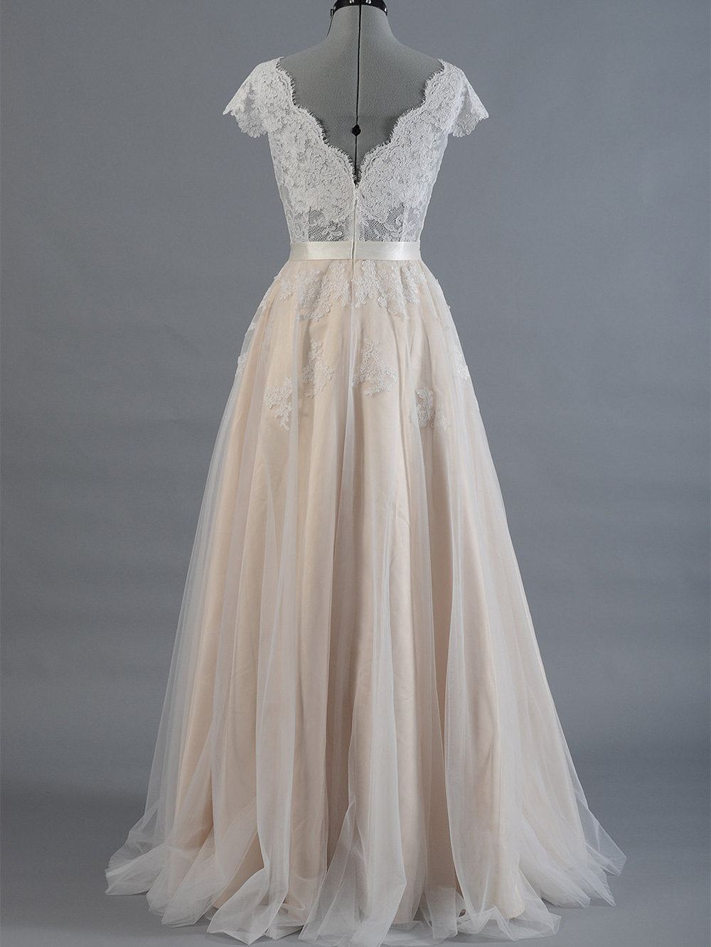 V-neck Lace Wedding Dresses Backless Bridal Gowns with Tulle Skirt