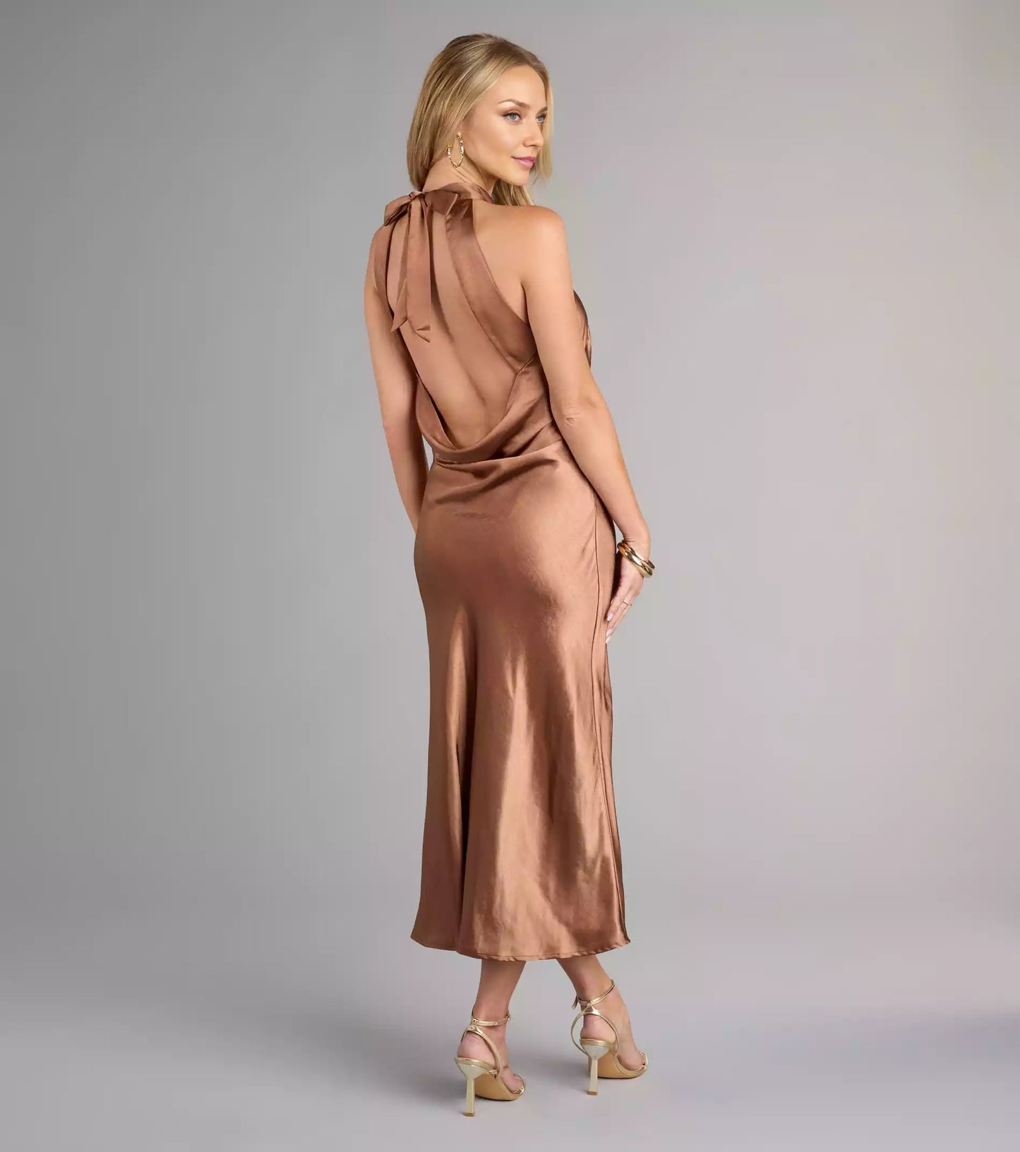 Charming high-quality satin sleeveless backless neckline, low neckline, back front slit, medium length Prom Dresses