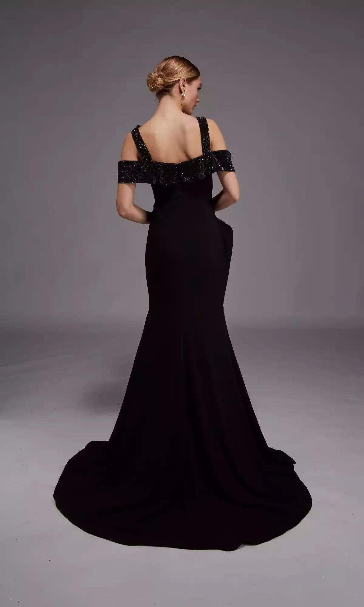 Charming off shoulder long thick shoulder strap slim fit corset with heart-shaped neckline that fits snugly with hip pleats details Prom Dresses