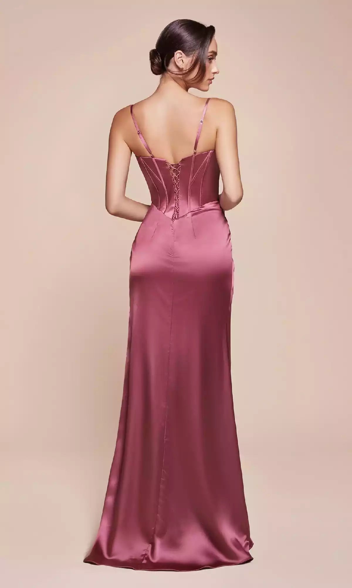 Charming satin heart-shaped neckline, corset, thin shoulder straps, imitation wrap style pleats and floor Prom Dresses