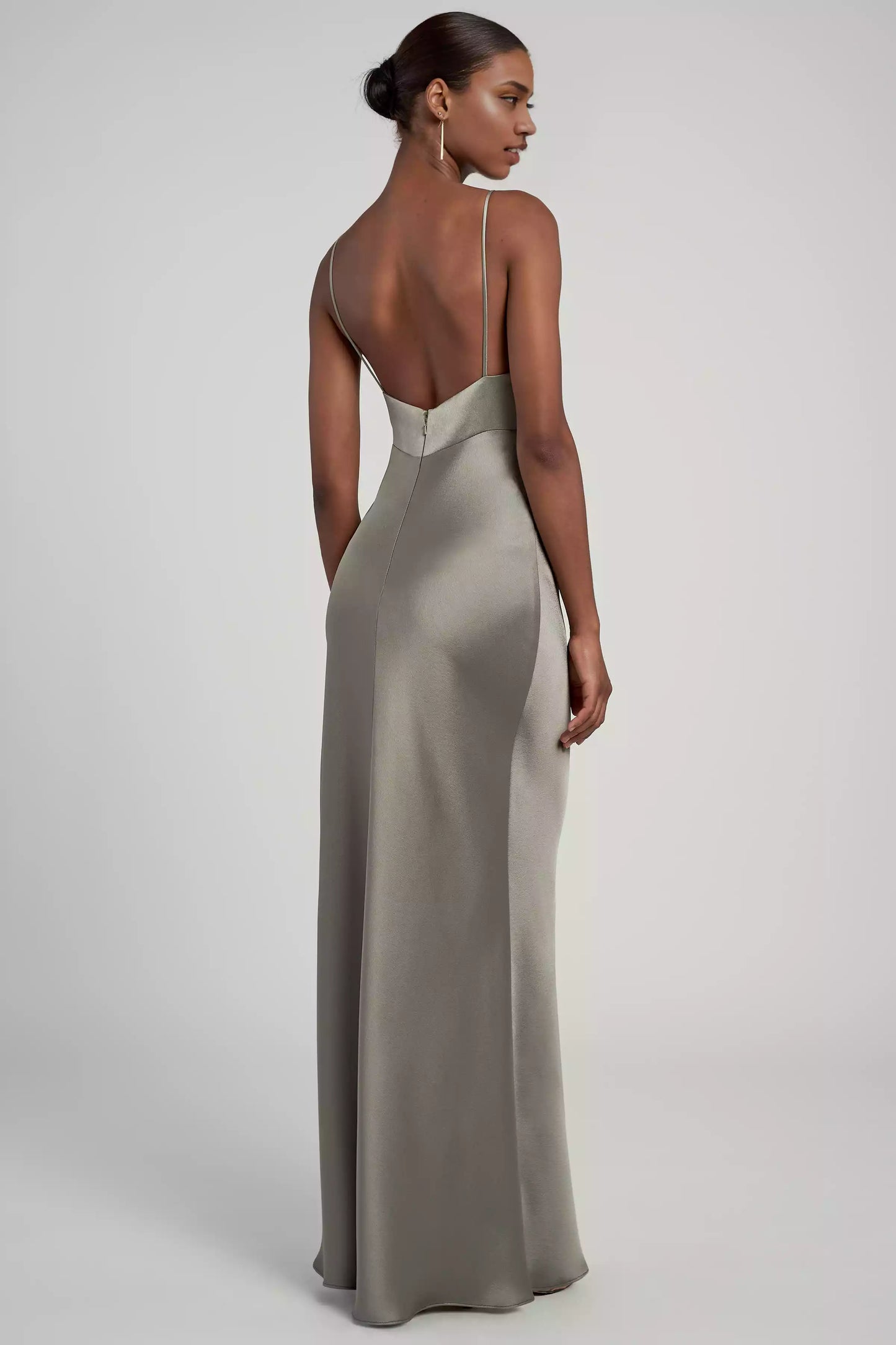 Classic suspender satin V-neck slim shoulder strap, low round neck, diagonal cut skirt, back middle zipper Bridesmaid Dresses