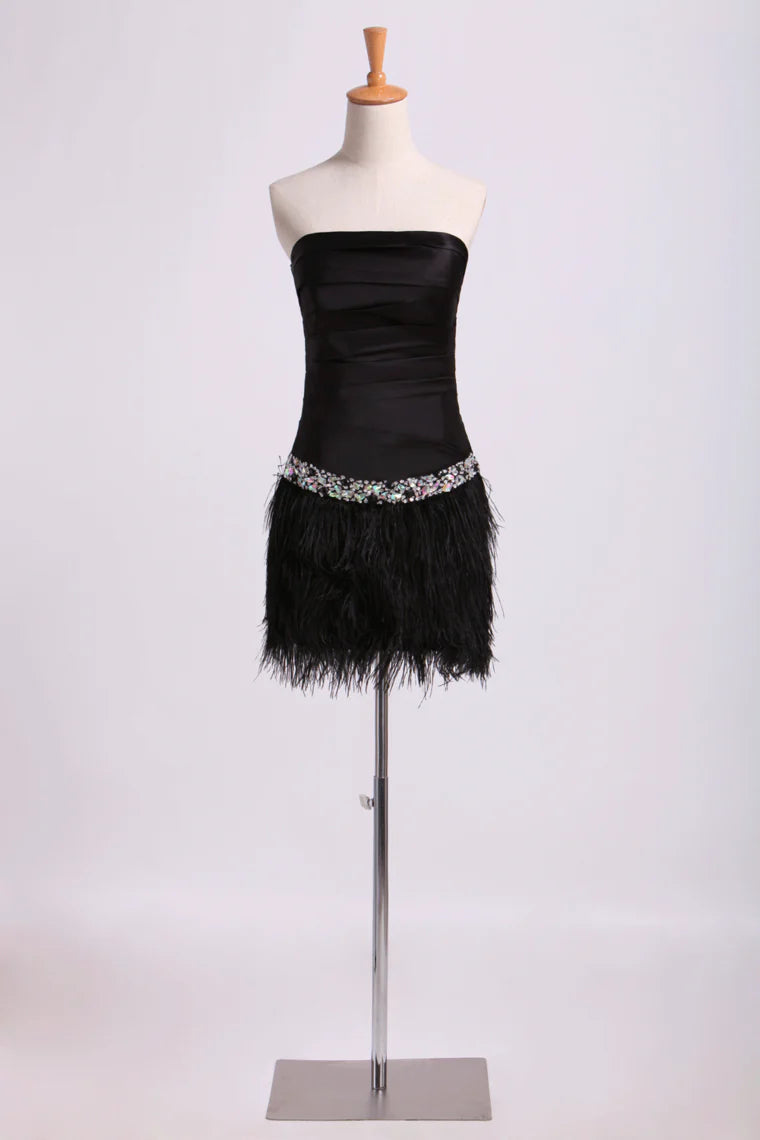 A sexy elegant shoulder less high-end ribbon short style mini satin finish
