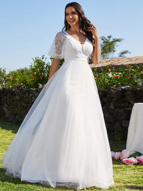 Elegant and sexy V-neck sheer wedding dress with lace short sleeves