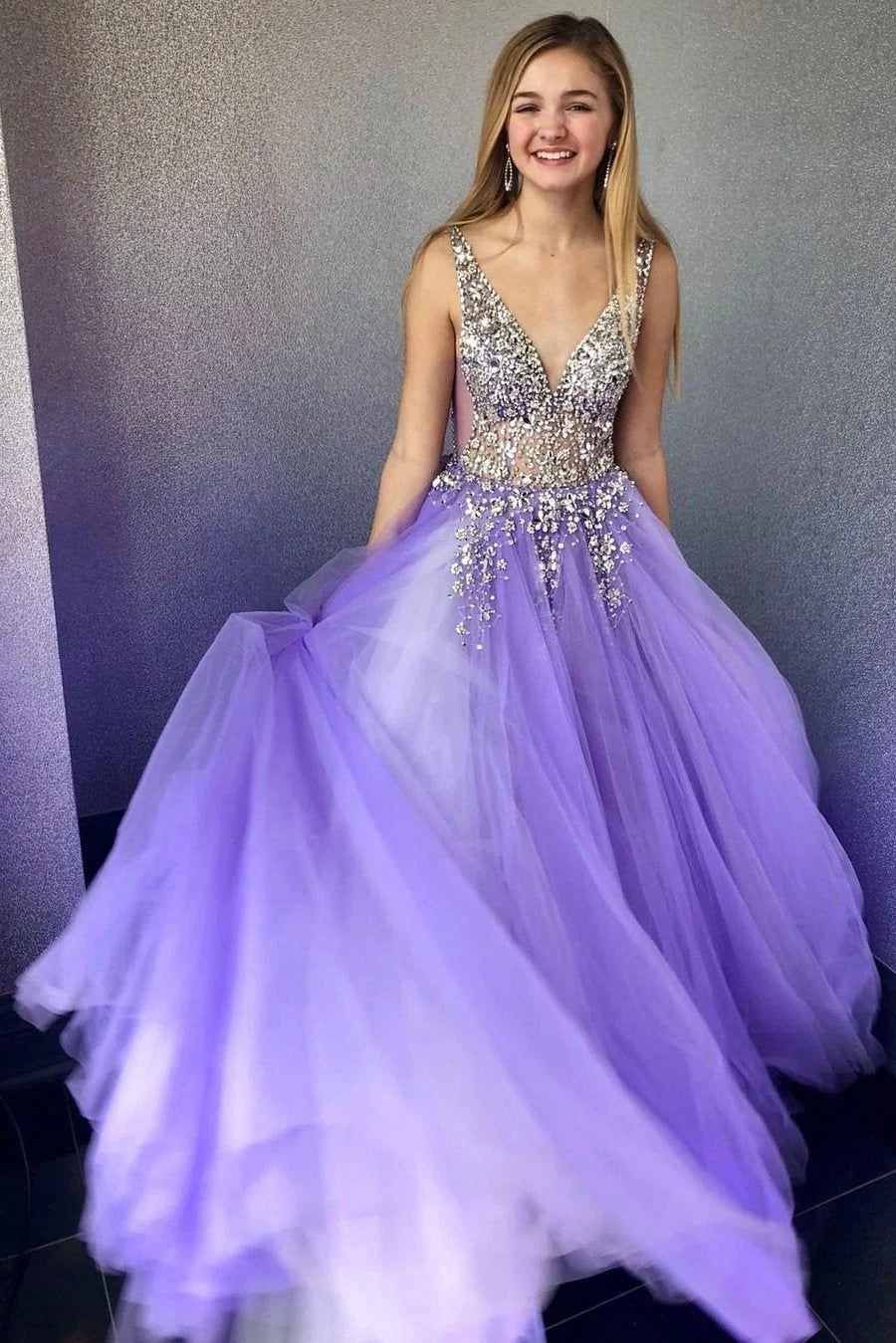Elegant and noble A-line gray long silver sheer V-neck ball dress