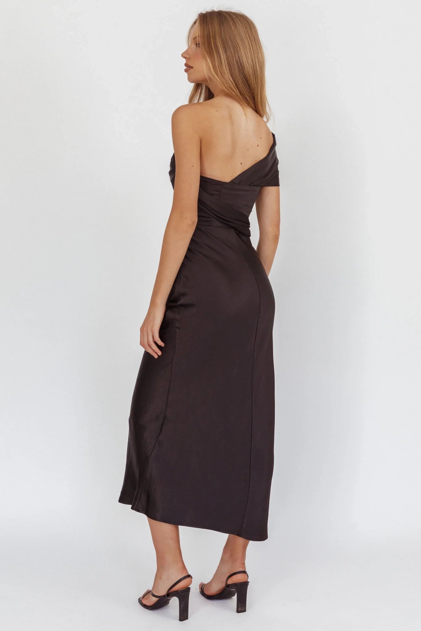 Elegant one shoulder pleated detail hanging waistband with side zipper bridesmaid dress