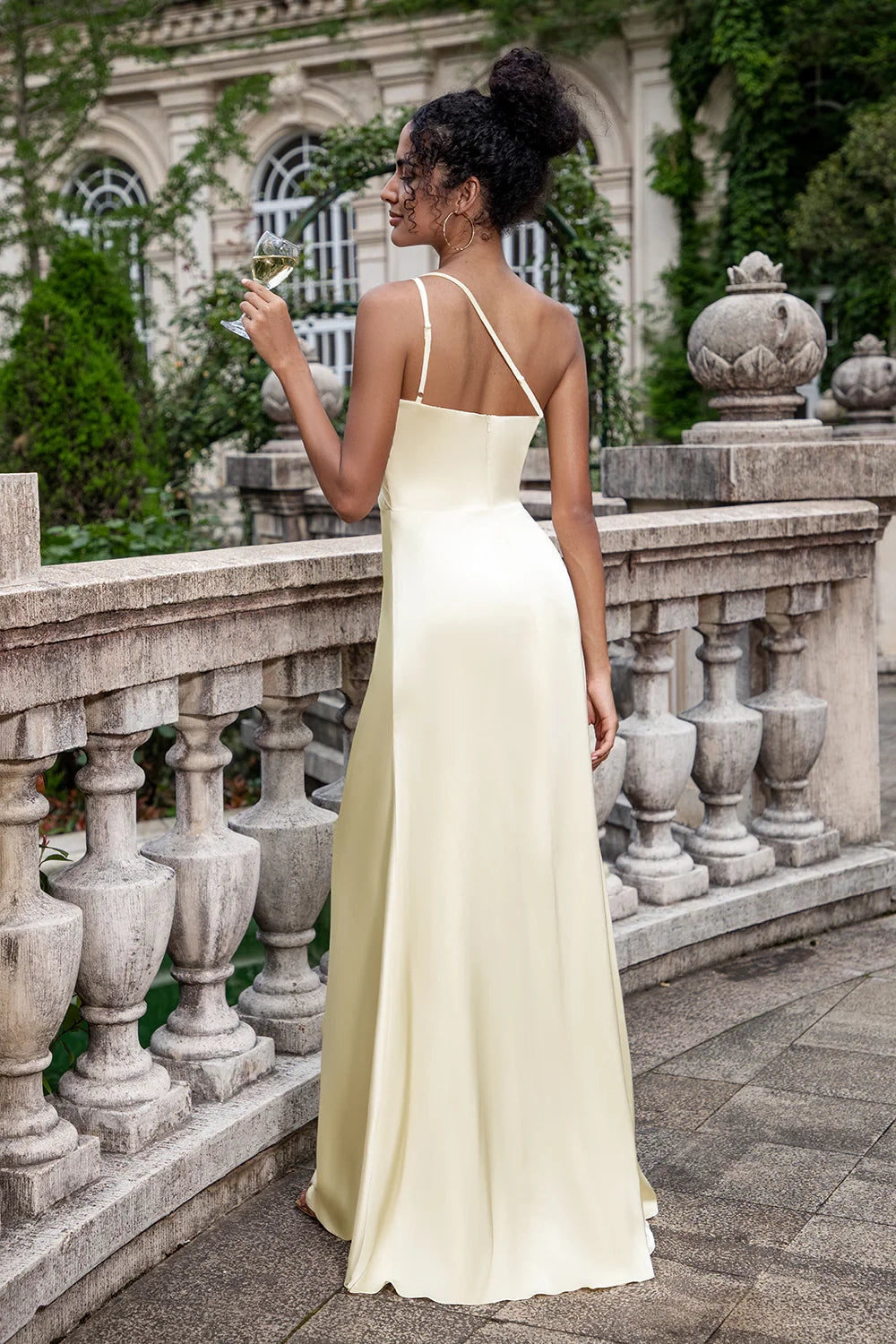 Elegant slim fit single shoulder pleated sleeveless slit bridesmaid dress