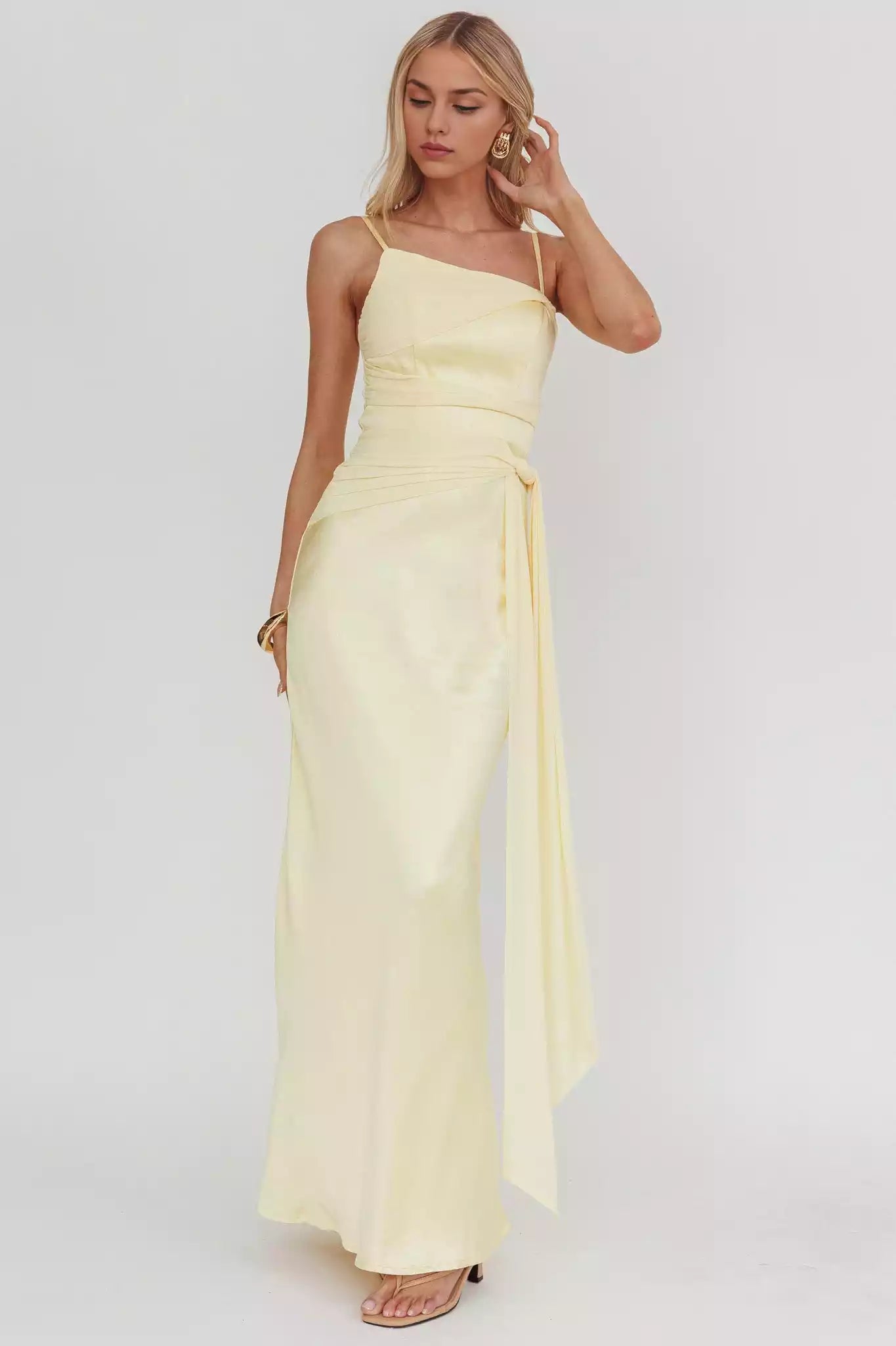 Enchanting lining mesh details with knots at the waist and zippers at the back Bridesmaid Dresses