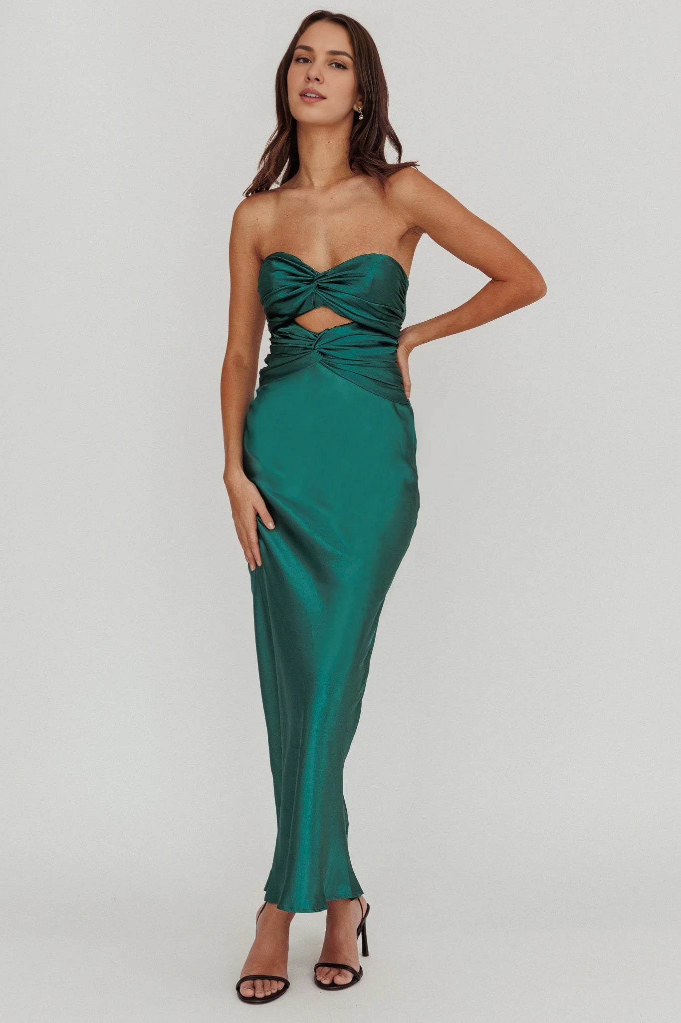 Enchanting strapless tight corset with twisted back and lace up bridesmaid dress