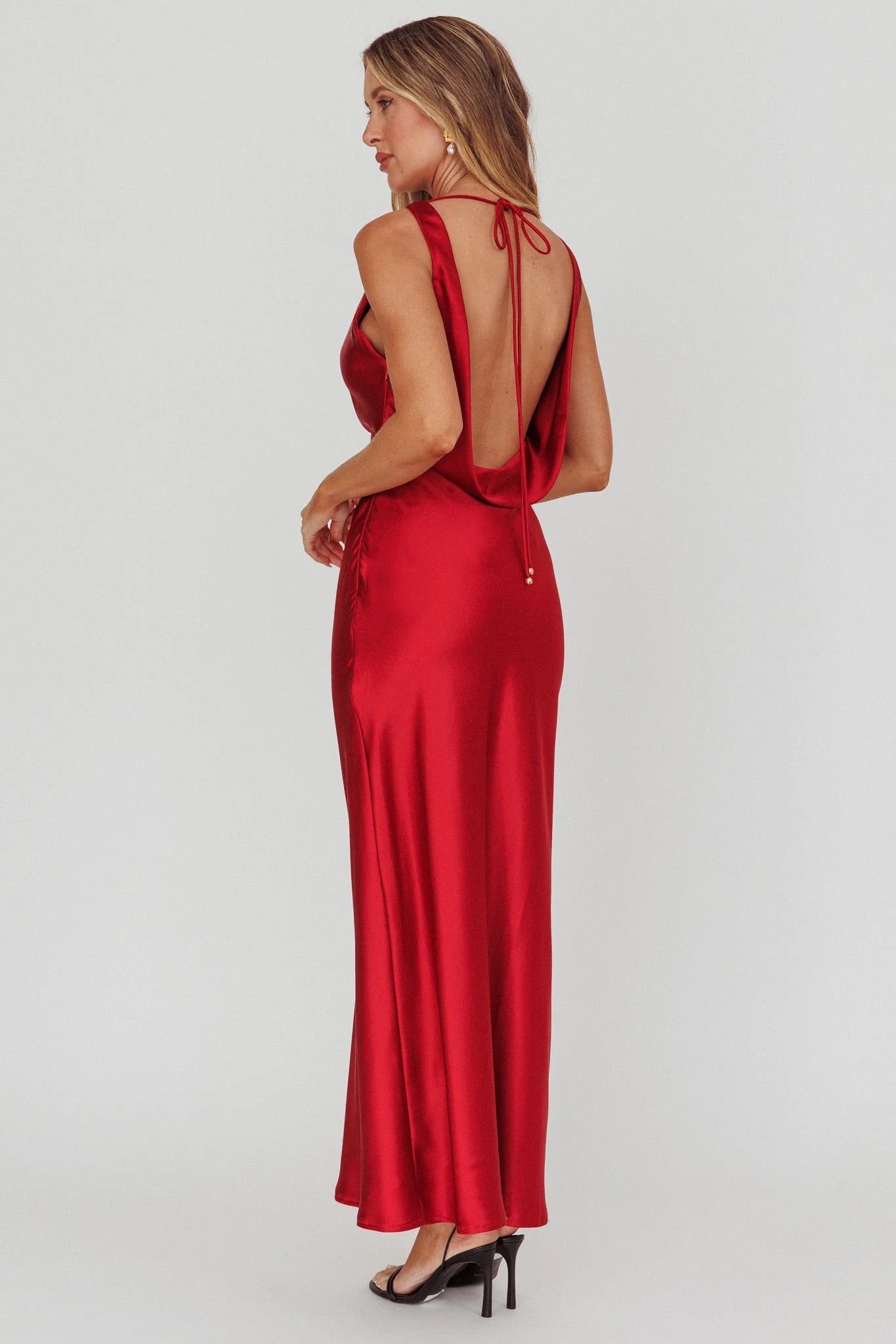 Gorgeous satin detachable rose knot satin extra long bridesmaid dress
