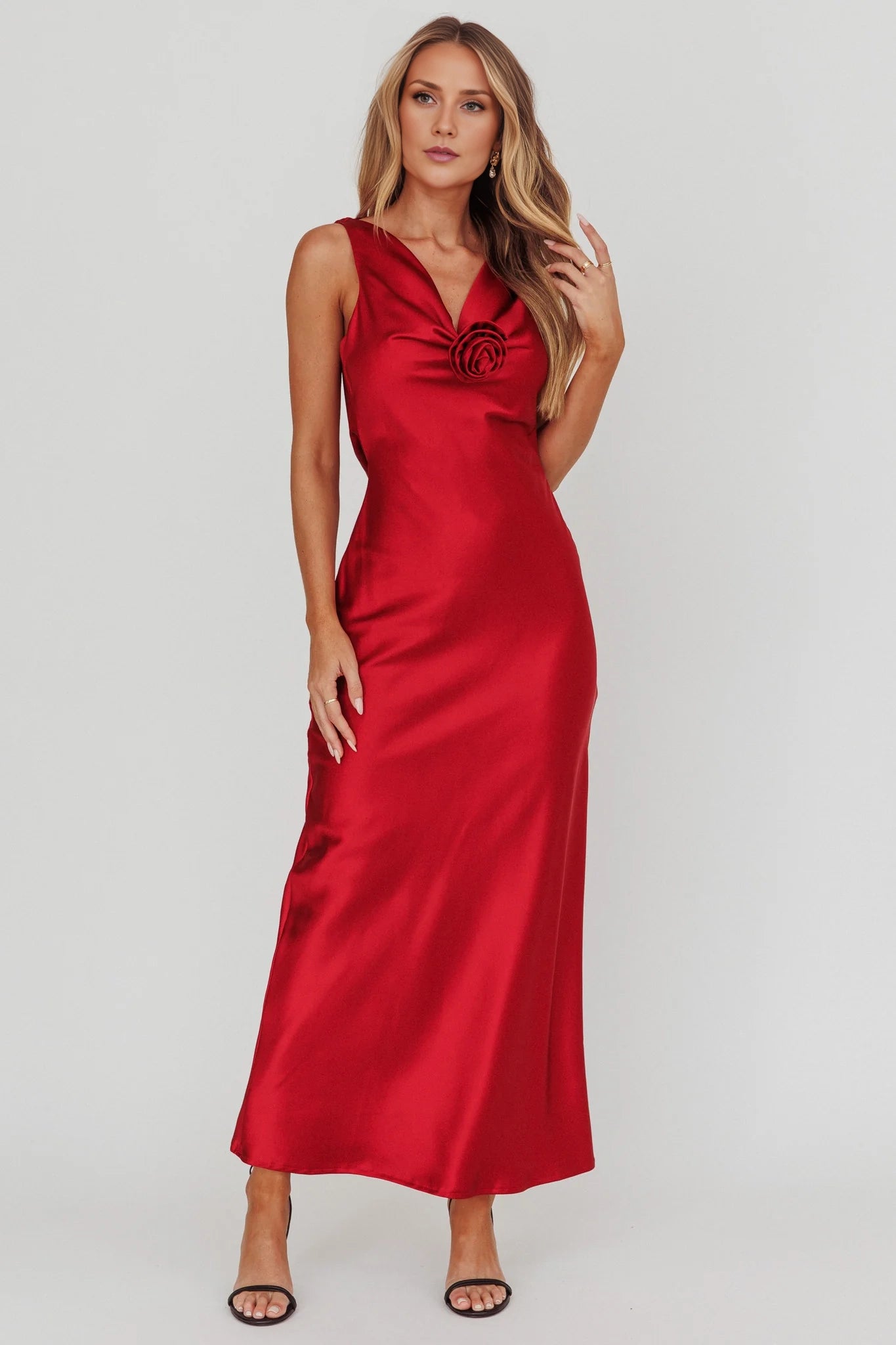 Gorgeous satin detachable rose knot satin extra long bridesmaid dress