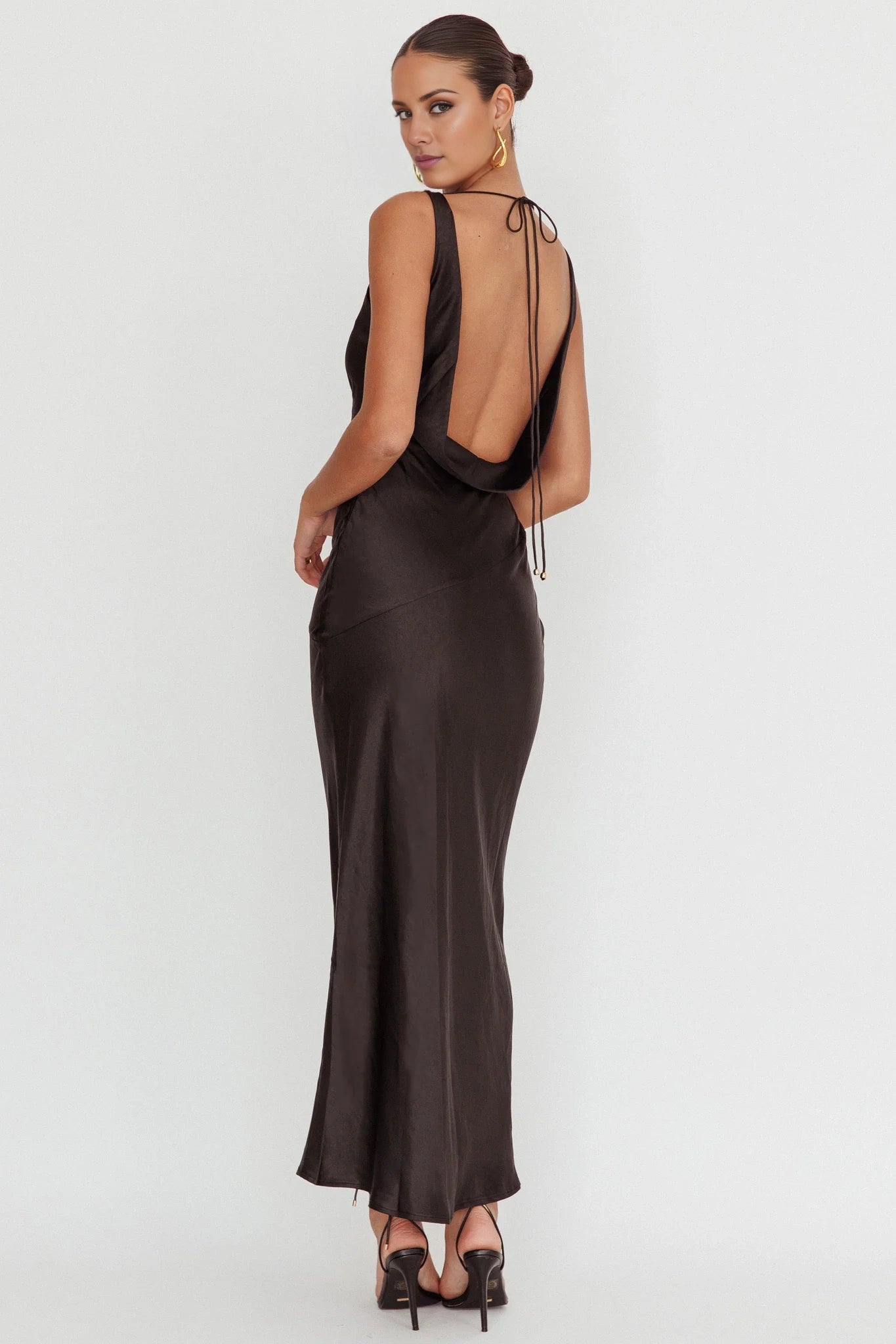 Gorgeous satin extra long scarf collar backless lace up bridesmaid dress