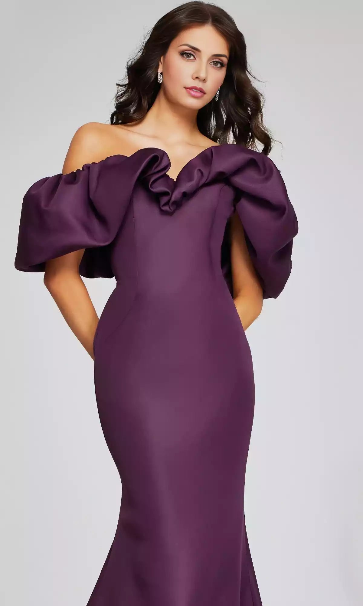 Gorgeous slim fit trumpet shaped long pendant with a full off shoulder mermaid Prom Dresses