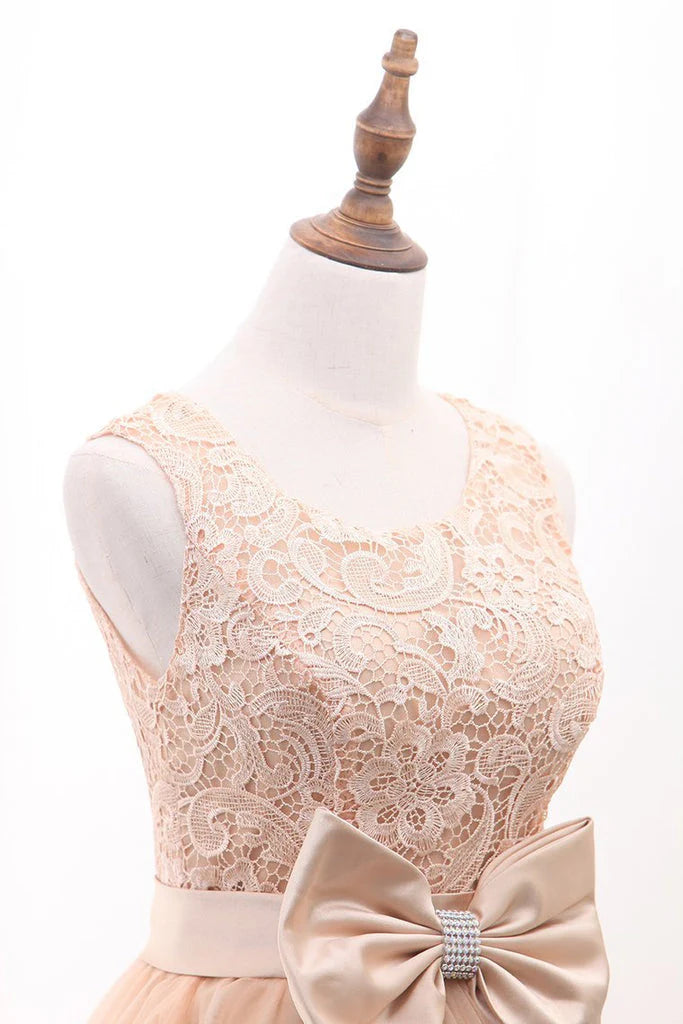 Lace Short Champagne Ball Dress Sleeveless Butterfly Knot Open Back Homecoming DressLace Short Champagne Ball Dress Sleeveless Butterfly Knot Open Back Homecoming Dress