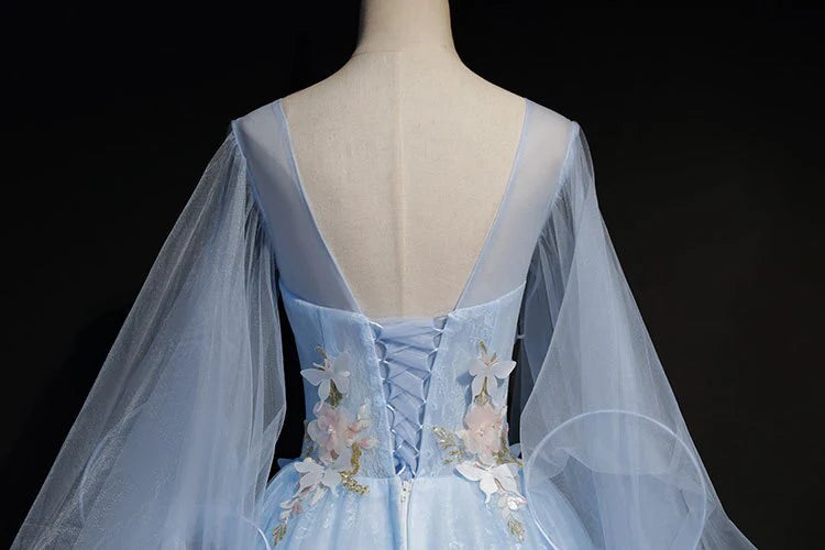 Long sleeved elegant high-end and atmospheric light blue strapless tulle dance dress