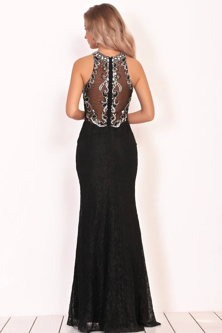 A formal evening party dress with mermaid curved lace inlaid with pearls and rhinestones