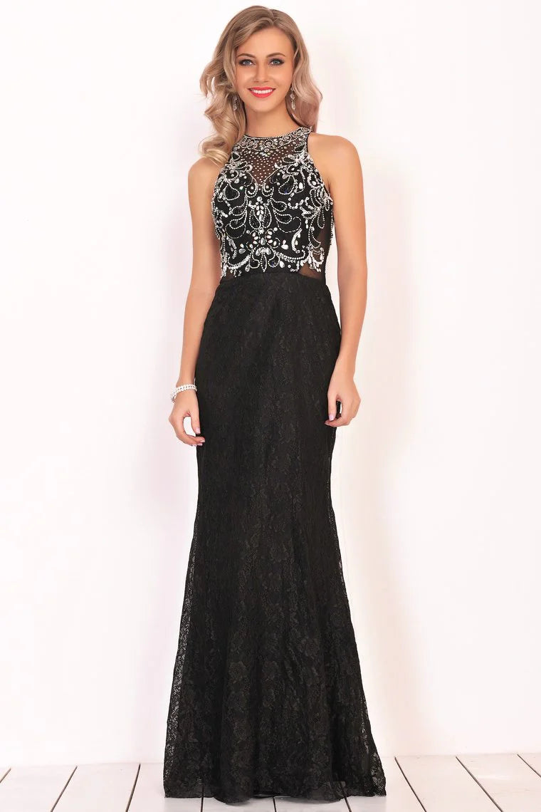 A formal evening party dress with mermaid curved lace inlaid with pearls and rhinestones