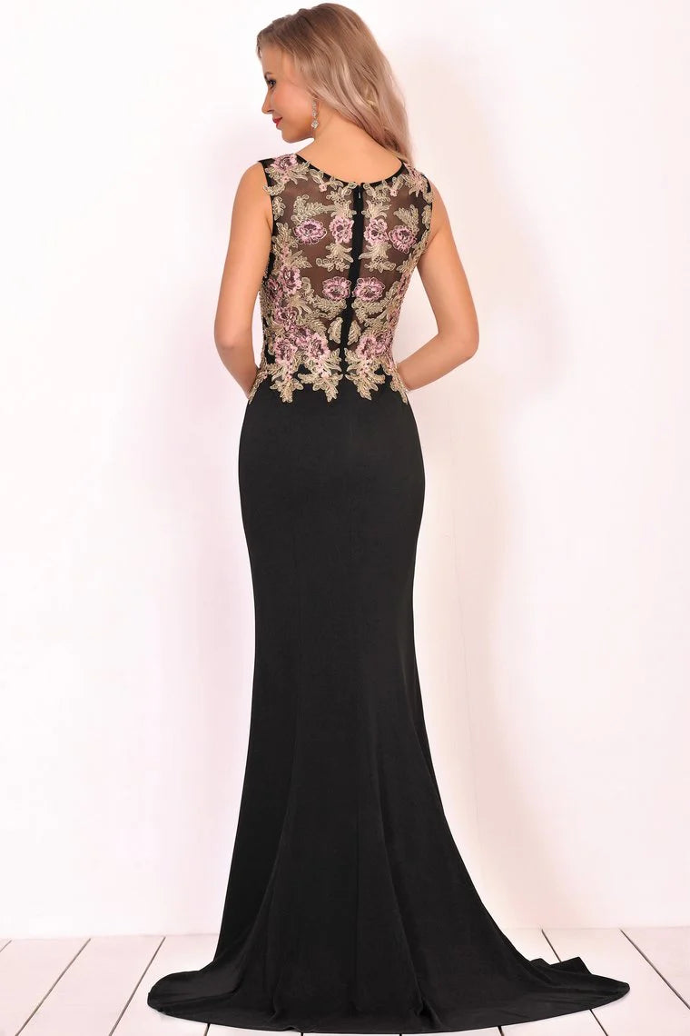 Fish Tail V-Neck Applique Horizontal Swinging Tailed Formal Dress