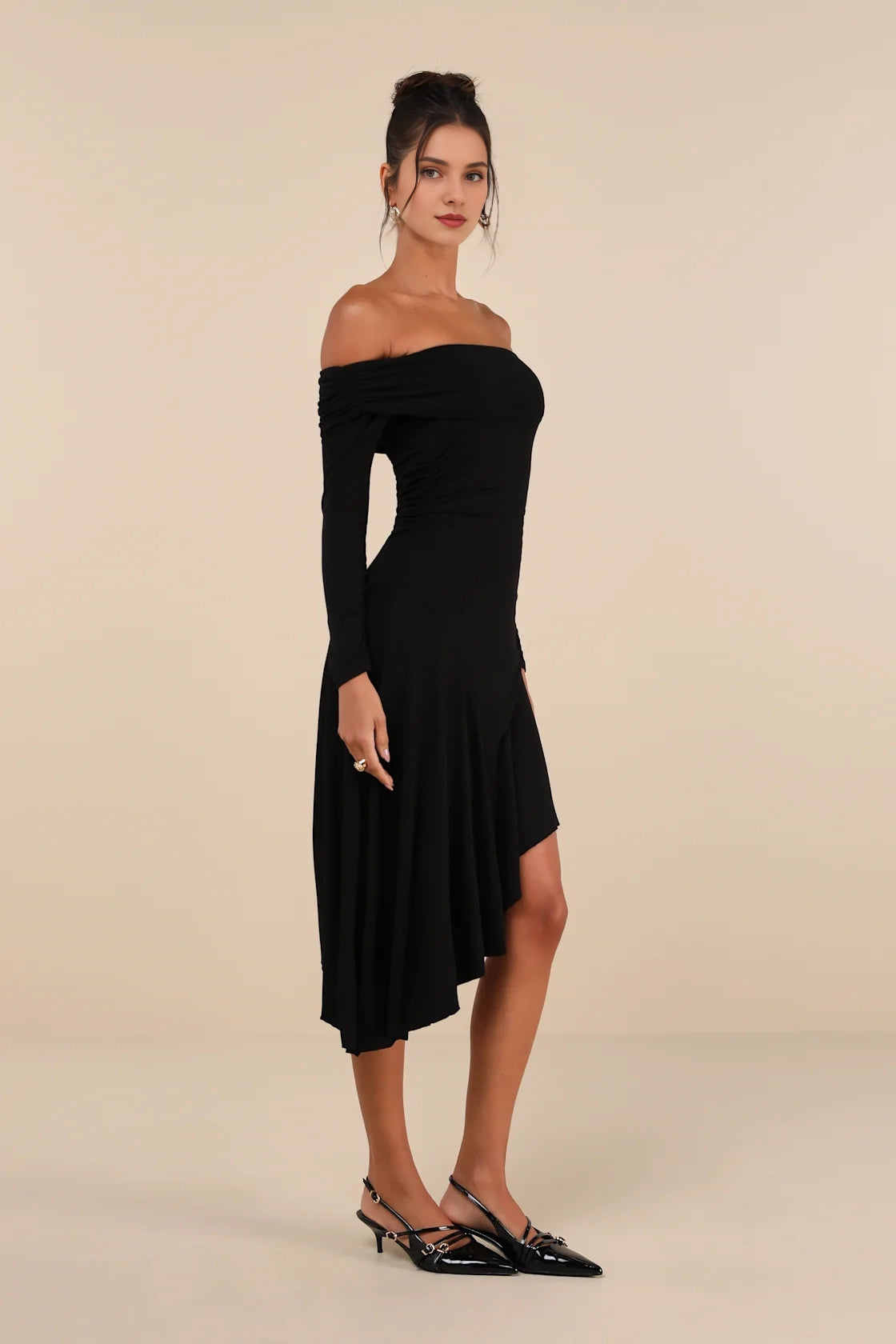 OKBBN Elegant Off Shoulder Asymmetric Medium Length Homecoming Dresses