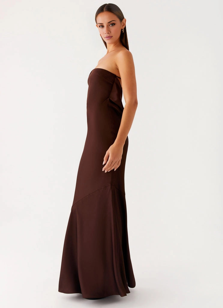 OKBBN's charming off shoulder skirt is long, flowing, and low back, showcasing an elegant temperament Prom Dresses