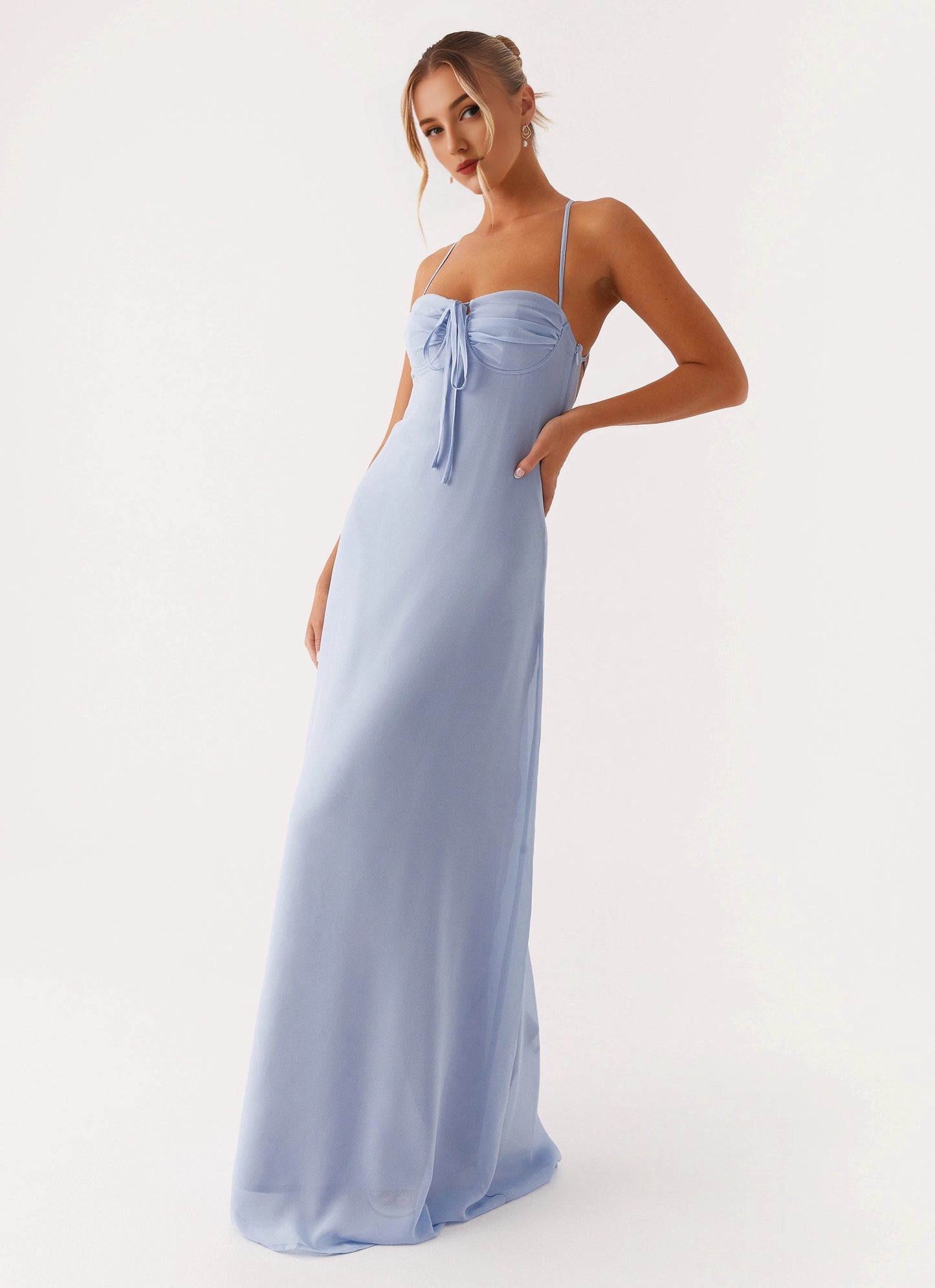 OKBBN's elegant heart-shaped neckline highlights the charming and soft Prom Dresses