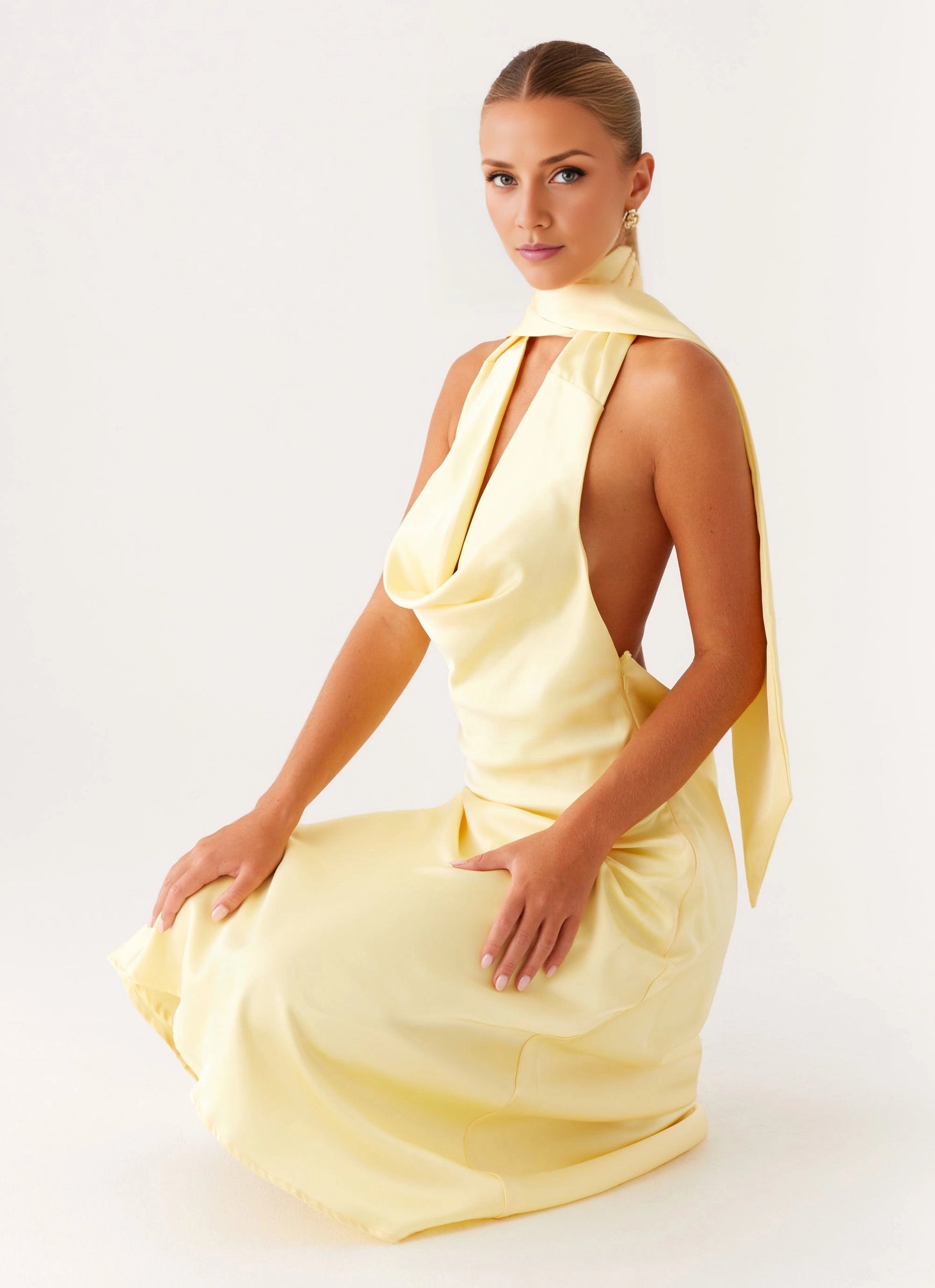 OKBBN's exquisite and bold backless slim fit, mid length, vibrant and eye-catching Prom Dresses