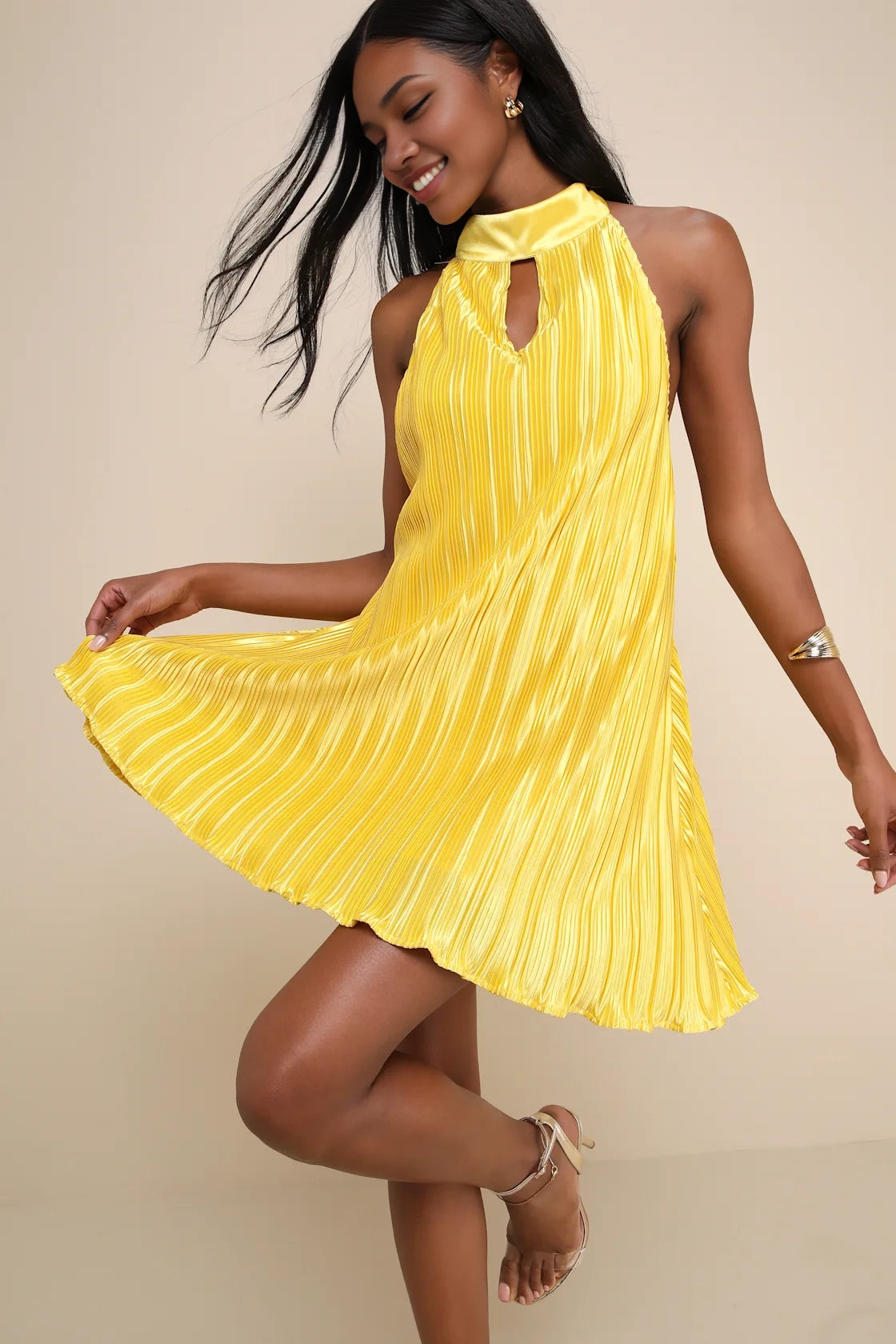 OKBBN's stunning satin pleated stand up collar mini Homecoming Dresses
