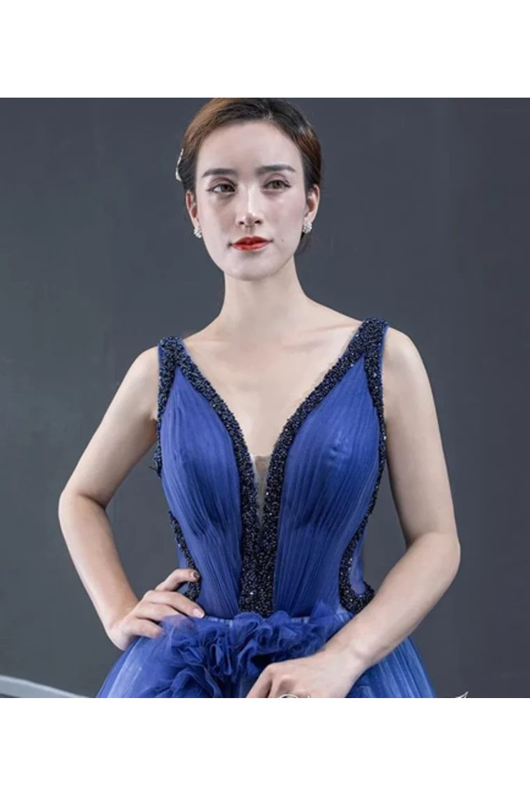 Advanced gradient A-line dance dress with pleated V-neck and long formal style