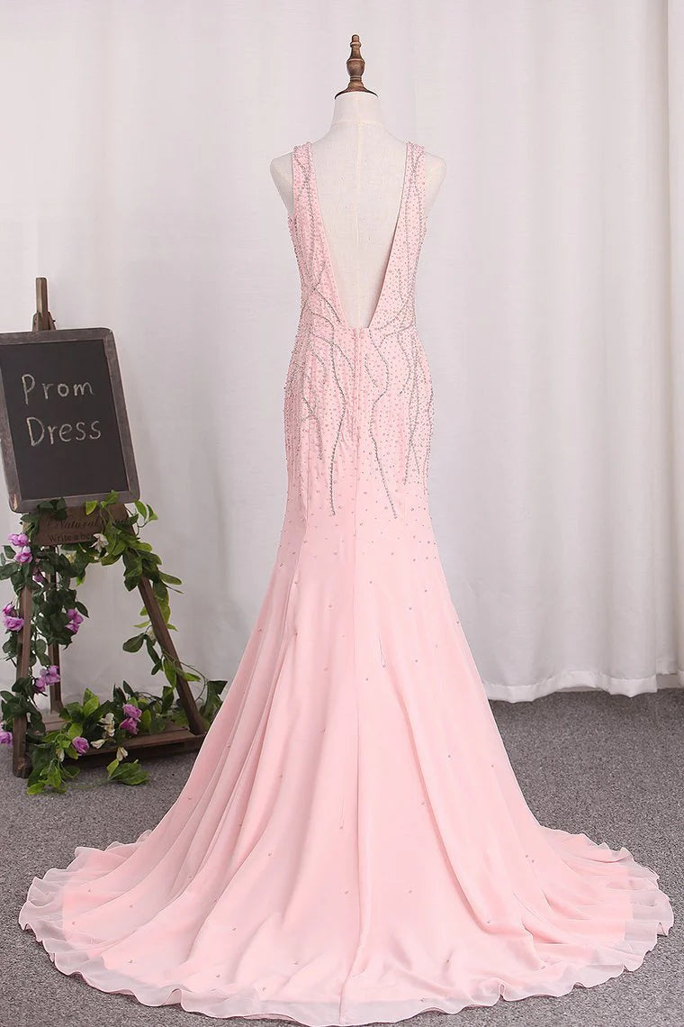 Elegant backless V-neck mermaid chiffon with beaded slim fitting party dress