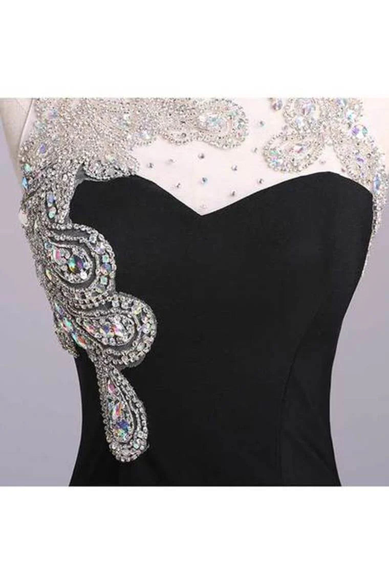 The short mini dress is adorned with chiffon beads and chiffon beads