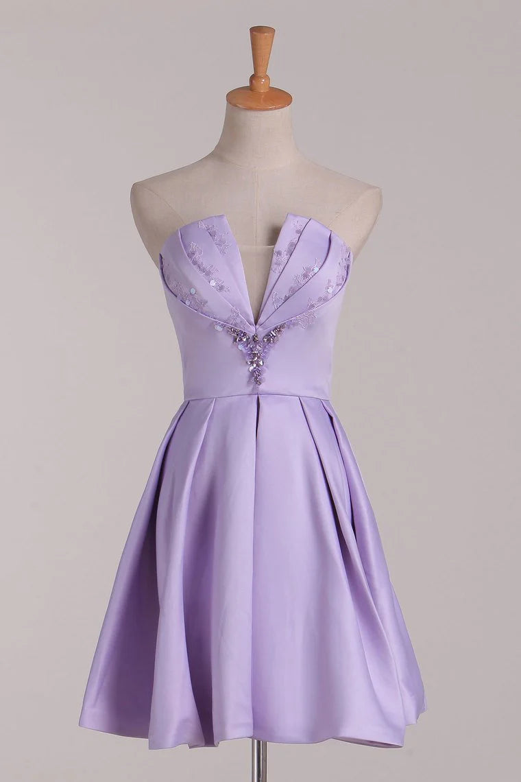 Elegant and noble A-line dress with satin embellished beads and decals