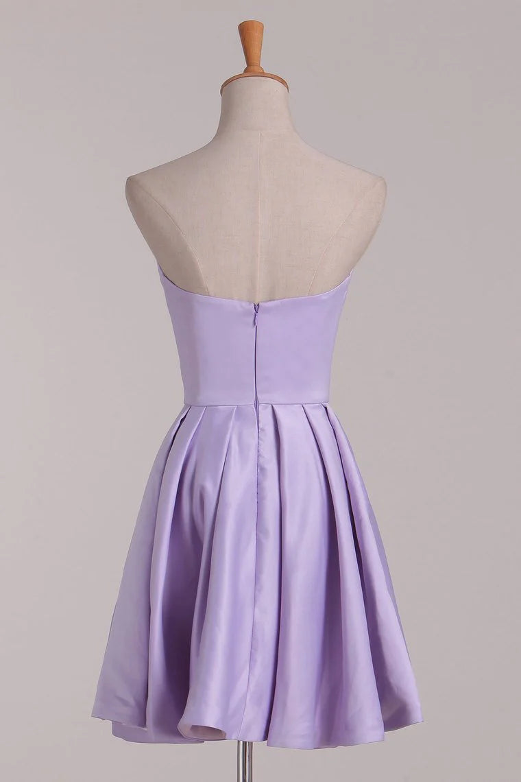Elegant and noble A-line dress with satin embellished beads and decals