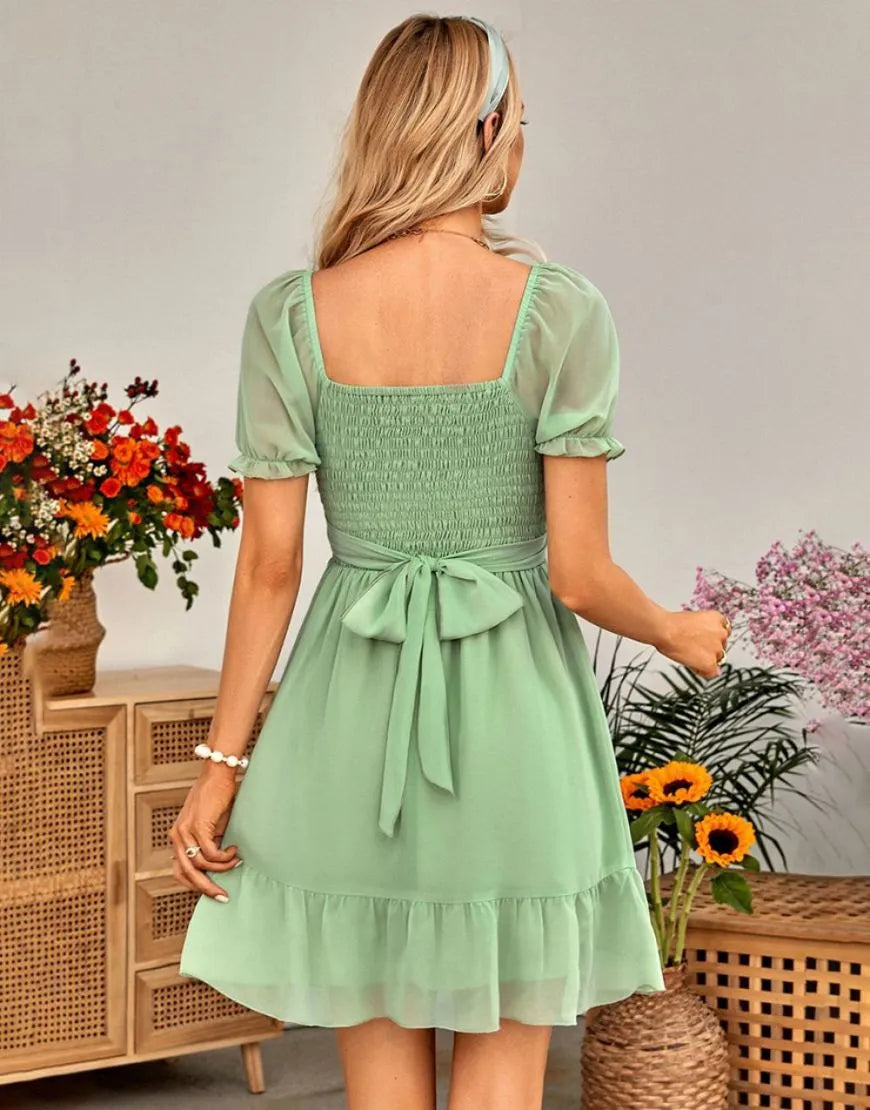 Short sleeved elegant and sweet V-neck graduation dance party dress belt