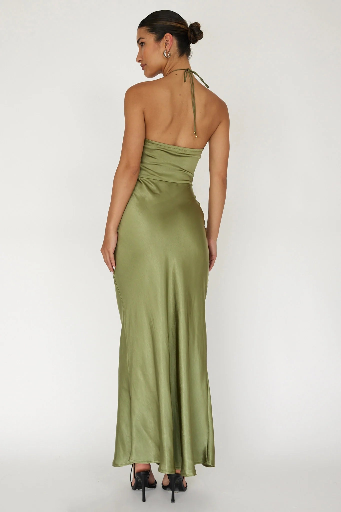 Charming satin ultra long unlined flower decoration backless bridesmaid dress
