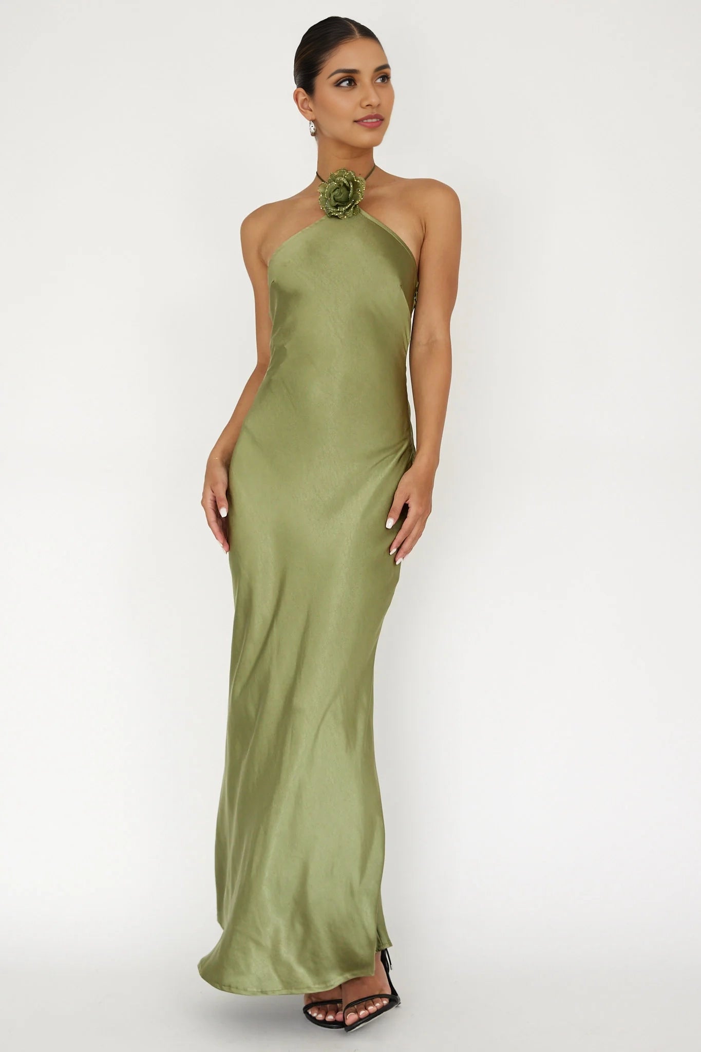 Charming satin ultra long unlined flower decoration backless bridesmaid dress