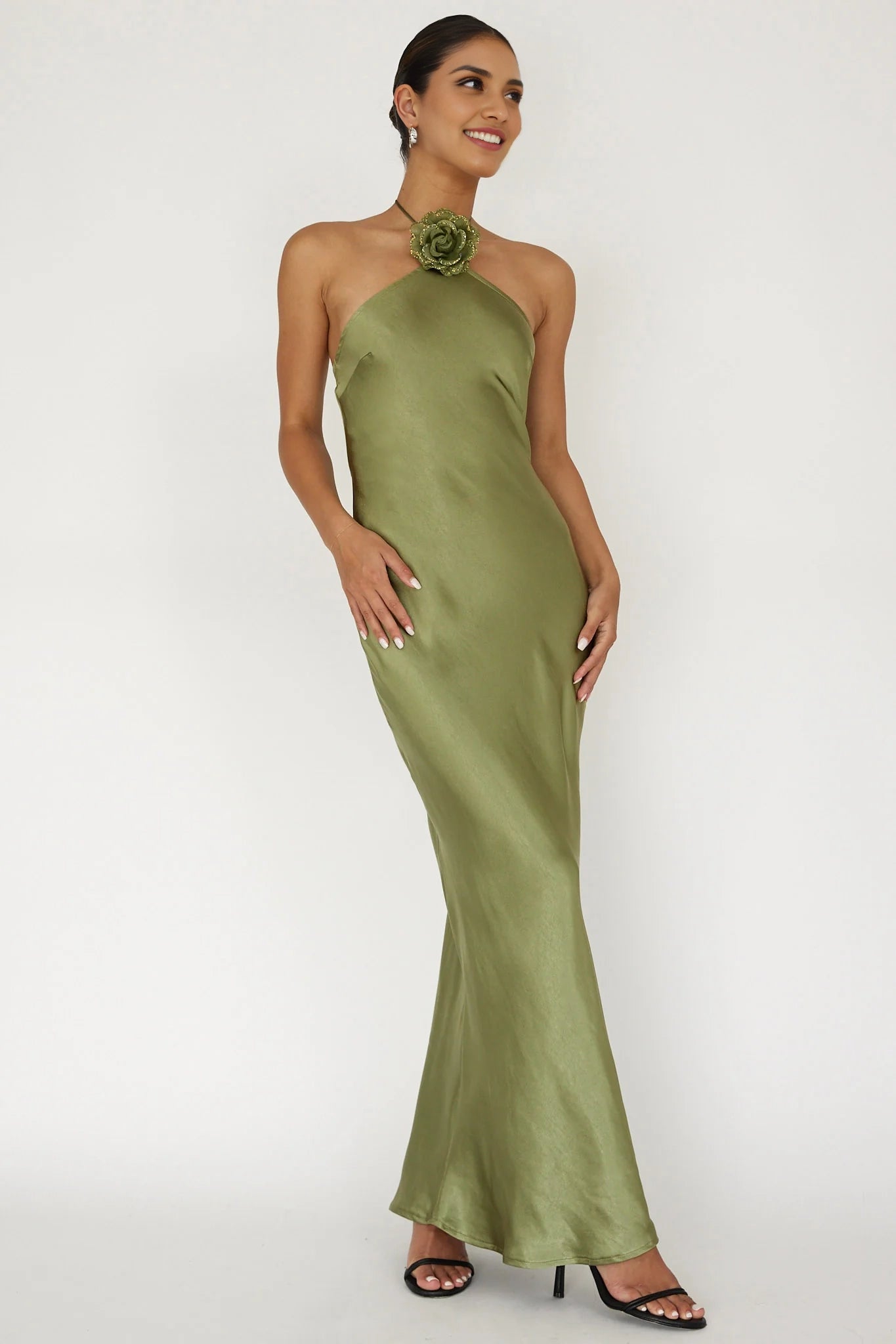 Charming satin ultra long unlined flower decoration backless bridesmaid dress