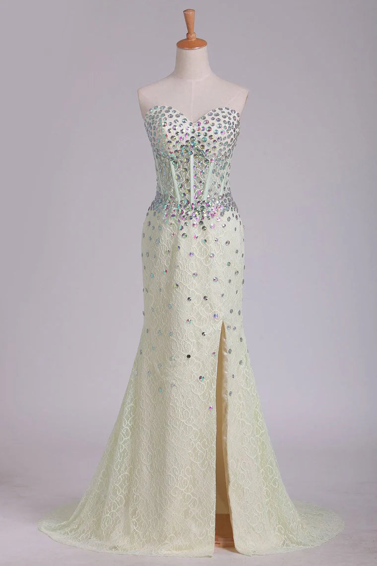 Noble lace sweetheart dress with rhinestones inlaid standing collar party dress
